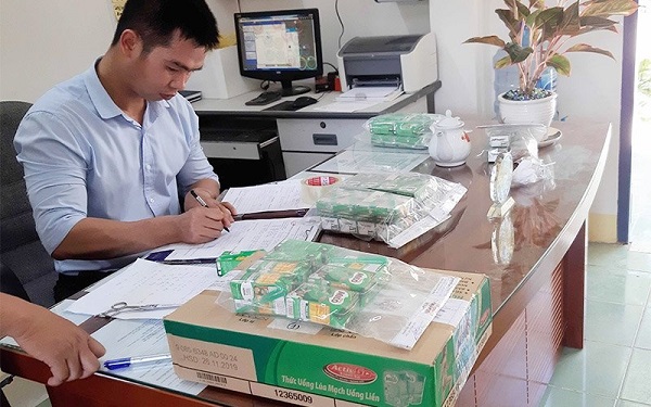 44 học sinh ở Ninh Thuận nhập viện vì uống sữa tặng - Hình 1