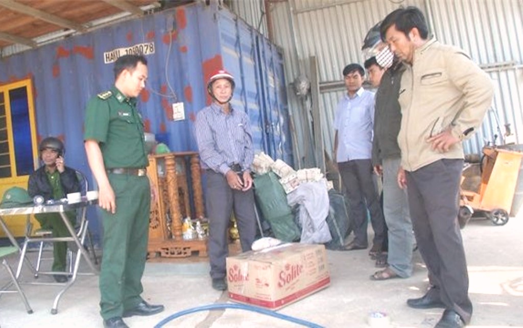 Quảng Ngãi: Bắt đối tượng tàng trữ trên nửa tấn thuốc nổ