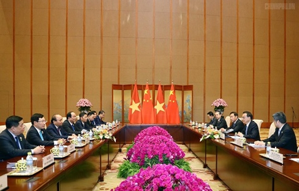 Thủ tướng Nguyễn Xuân Phúc hội đàm với Thủ tướng Trung Quốc Lý Khắc Cường - Hình 2