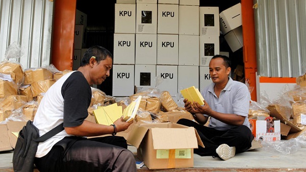 Gần 300 người kiểm phiếu chết vì kiệt sức, Indonesia nói sẽ bồi thường - Hình 1