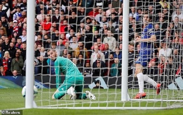 Bị Chelsea cầm hoà 1-1 trên sân nhà: Manchester United hết cửa vào Top 4?