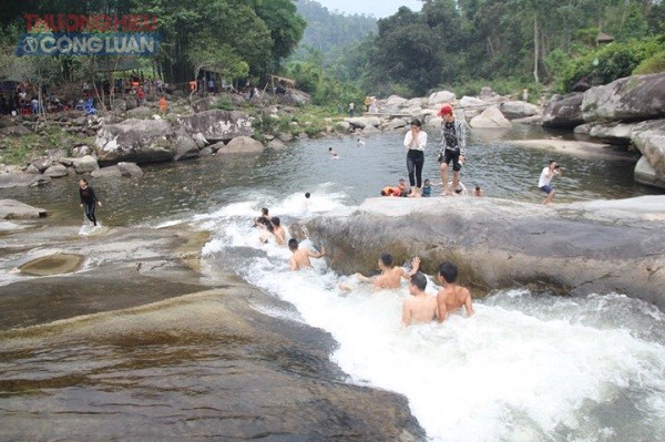 Quế Phong (Nghệ An): Choáng ngợp với vẻ đẹp nguyên sơ, kỳ thú của quần thể thác nước bảy tầng - Hình 11