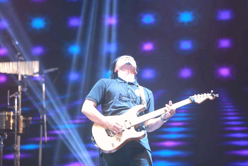 Nghệ sỹ Cao Minh Đức: Tay guitarist “phù thủy” trên sân khấu liên hoan các ban nhạc toàn quốc 2019 - Hình 3