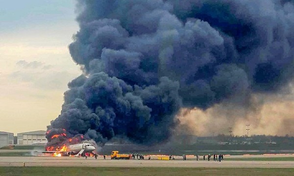 Cháy máy bay tại Nga: Không có nạn nhân người Việt, 41 người tử vong - Hình 1
