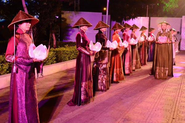 Festival Biển Nha Trang- Khánh Hòa 2019: Lễ hội áo dài ấn tượng - Hình 6