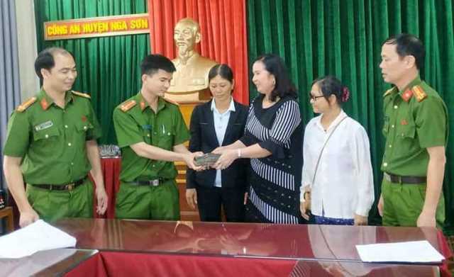 Thanh Hóa: Bỏ quên 120 triệu đồng trên xe buýt, người phụ nữ may mắn nhận lại từ những người tốt bụng