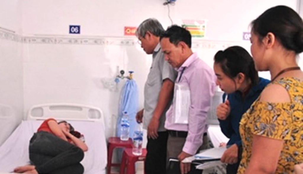 Quảng Ngãi: Xử phạt 90 triệu đồng do cung cấp thức ăn khiến 32 công nhân bị ngộ độc - Hình 1