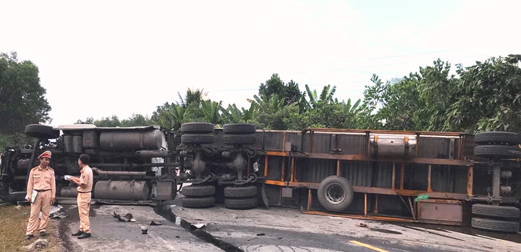 Đà Nẵng: Tai nạn liên hoàn khiến đường tránh Nam Hải Vân bị ách tắc nhiều giờ - Hình 2