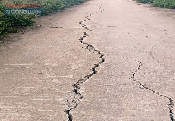 Xã Đa Lộc, Hậu Lộc (Thanh Hóa):Tuyến đê chắn sóng hư hỏng nghiêm trọng trước mùa mưa bão - Hình 2