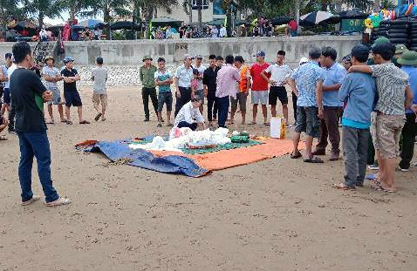 Thanh Hóa: Cụ ông 80 tuổi tử vong khi tắm tại bãi biển Hải Tiến