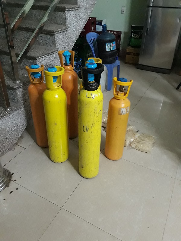 Lạng Sơn thu giữ 110 kg khí Nitrous Oxide (khí cười)