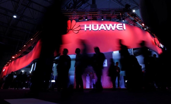 Mỹ nương tay, hoãn trừng phạt Huawei tới tháng 8 - Hình 2
