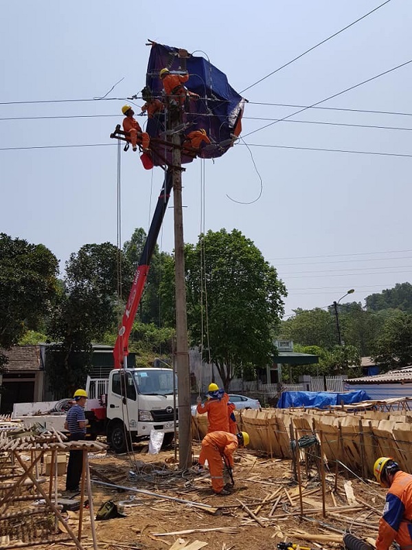 'Lính áo cam' trực chiến với nắng nóng - Hình 15