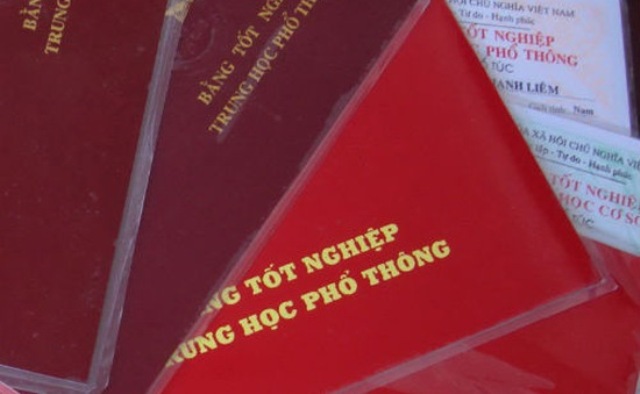 Hà Tĩnh: Đề nghị kỷ luật 4 cán bộ xã sử dụng bằng không hợp pháp