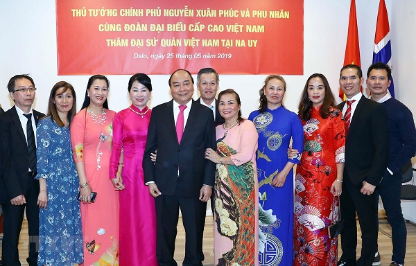 Thủ tướng thăm Đại sứ quán và cộng đồng người Việt Nam tại Na Uy - Hình 1