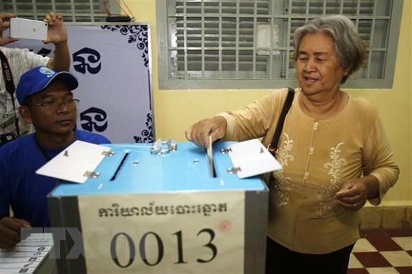 Đảng Nhân dân Campuchia giành đa số phiếu bầu hội đồng địa phương - Hình 1