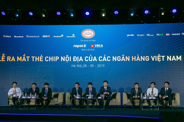 TPBank - Ngân hàng đầu tiên triển khai thành công chuyển đổi thẻ chip nội địa có tích hợp contactless