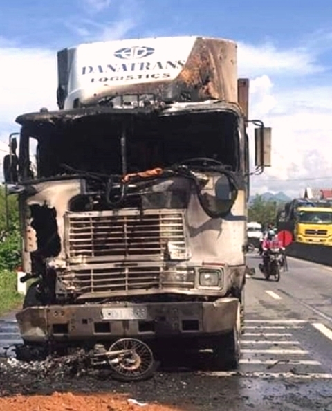 Thừa Thiên Huế: Tai nạn liên hoàn 3 người thương vong - Hình 2