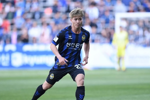 Incheon United chấm dứt hợp đồng sớm với Công Phượng