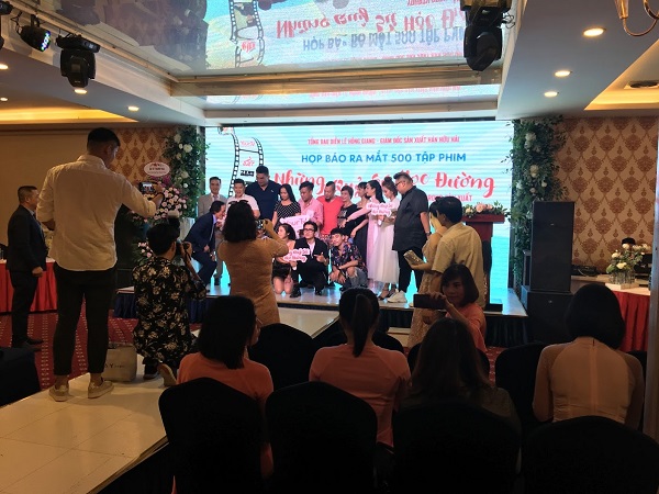 Ra mắt phim “NHỮNG QUỶ SỨ HỌC ĐƯỜNG”