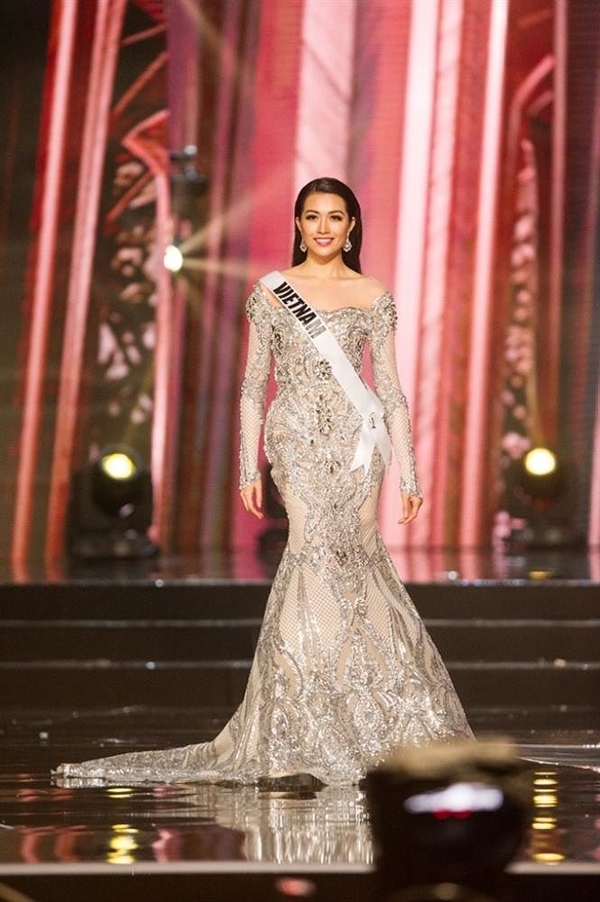 Chiêm ngưỡng những trang phục dạ hội đẹp xuất sắc của mỹ nhân Việt mang tới Miss Universe - Hình 4