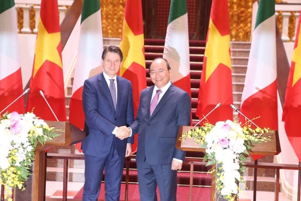 Thủ tướng Nguyễn Xuân Phúc chủ trì lễ đón chính thức người đồng cấp Italia - Hình 7