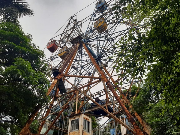 Hà Nội: Cận cảnh Công viên tuổi trẻ Thủ Đô bị “băm nát” trục lợi?