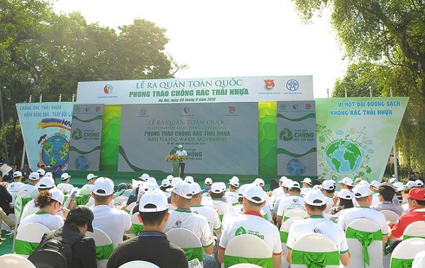 Hà Nội đưa ra 5 giải pháp trọng tâm về chống rác thải nhựa - Hình 1