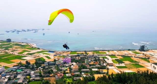 Quảng Ngãi: Lễ hội dù lượn đảo Lý Sơn hơn 120 VĐV trong và ngoài nước tham gia