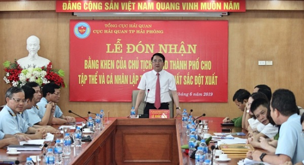 Hải Phòng: Khen thưởng các tập thể, cá nhân có thành tích trong phát hiện, bắt giữ ngà voi và vảy tê tê