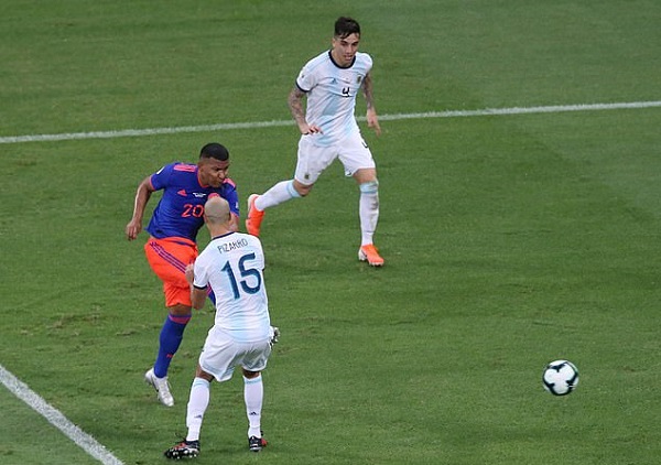 Copa America 2019: Messi mờ nhạt, Argentina thảm bại trước Colombia - Hình 2