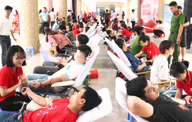 Đà Nẵng: 1.500 người tham gia ngày hội hiến máu “Trái tim sông Hàn” - Hình 2