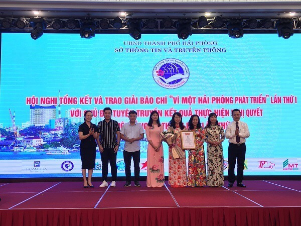 Hải Phòng: Trao giải báo chí “Vì một Hải Phòng phát triển” lần thứ Nhất