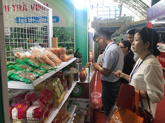 TP. HCM: Tưng bừng khai mạc hội chợ quốc tế về nông nghiệp - Hình 1