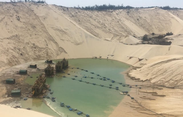 Nghệ An: Sụt cát khi đang khai thác titan, 5 công nhân thương vong