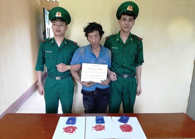 Thanh Hóa: Bắt đối tượng vận chuyển gần 600 viên ma túy tổng hợp