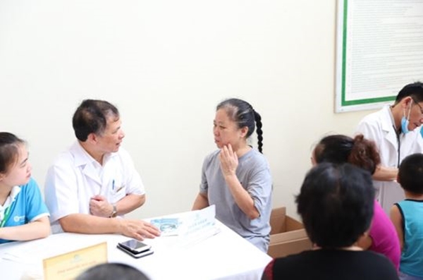 Bệnh viện Phương Đông với chiến dịch “Vì sức khỏe cộng đồng” - Hình 1