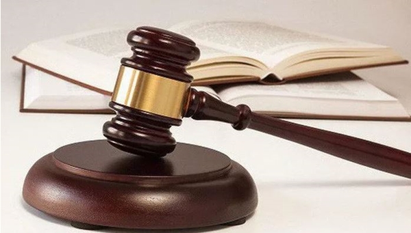 Một loạt công ty, cá nhân bị UBCKNN xử phạt hành chính vì chậm công bố thông tin