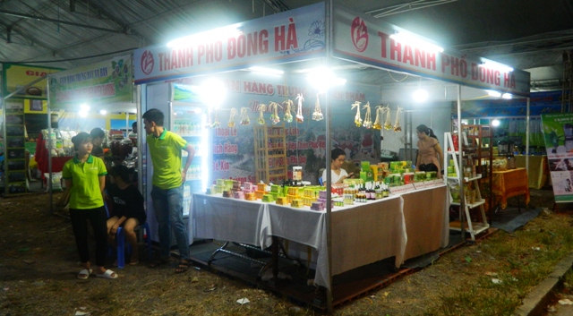 Quảng Trị: Khai mạc Hội chợ Thương mại và quảng bá du lịch năm 2019 - Hình 7