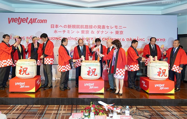 Thủ tướng dự Lễ khai trương hai đường bay mới tới Nhật Bản