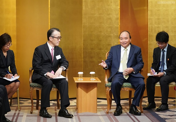 Thủ tướng tiếp, dự tọa đàm với các doanh nghiệp lớn của Nhật Bản - Hình 1