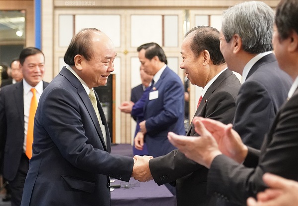 Thủ tướng tiếp, dự tọa đàm với các doanh nghiệp lớn của Nhật Bản - Hình 4