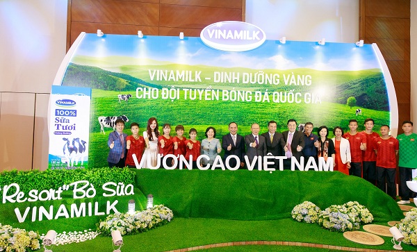 Vinamilk - Nhà tài trợ chính cho các đội tuyển bóng đá quốc gia Việt Nam - Hình 5