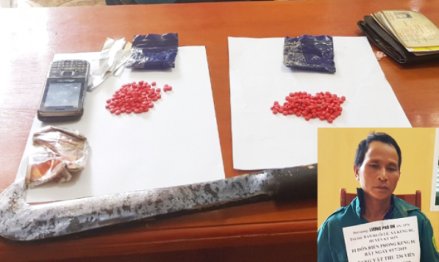 Nghệ An: Bắt giữ gã trai bản “ôm” hơn 200 viên ma túy tổng hợp