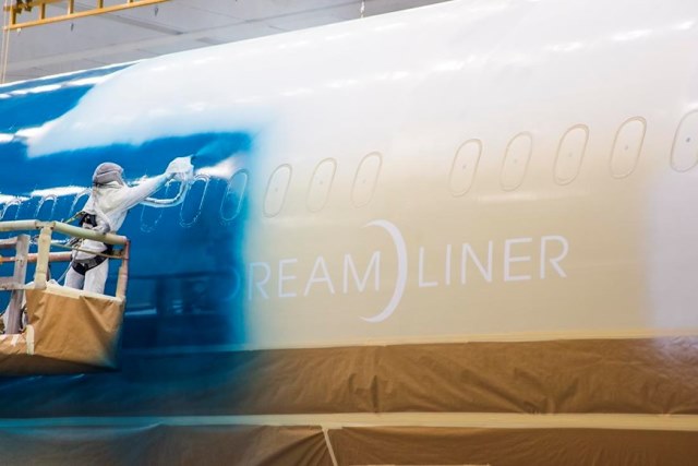 Những hình ảnh xuất hiện đầu tiên về Boeing 787-10 thương hiệu của Vietnam Airlines - Hình 4