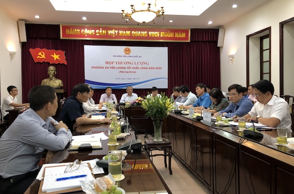 Lương tối thiểu vùng năm 2020: Chốt mức tăng 5,5%