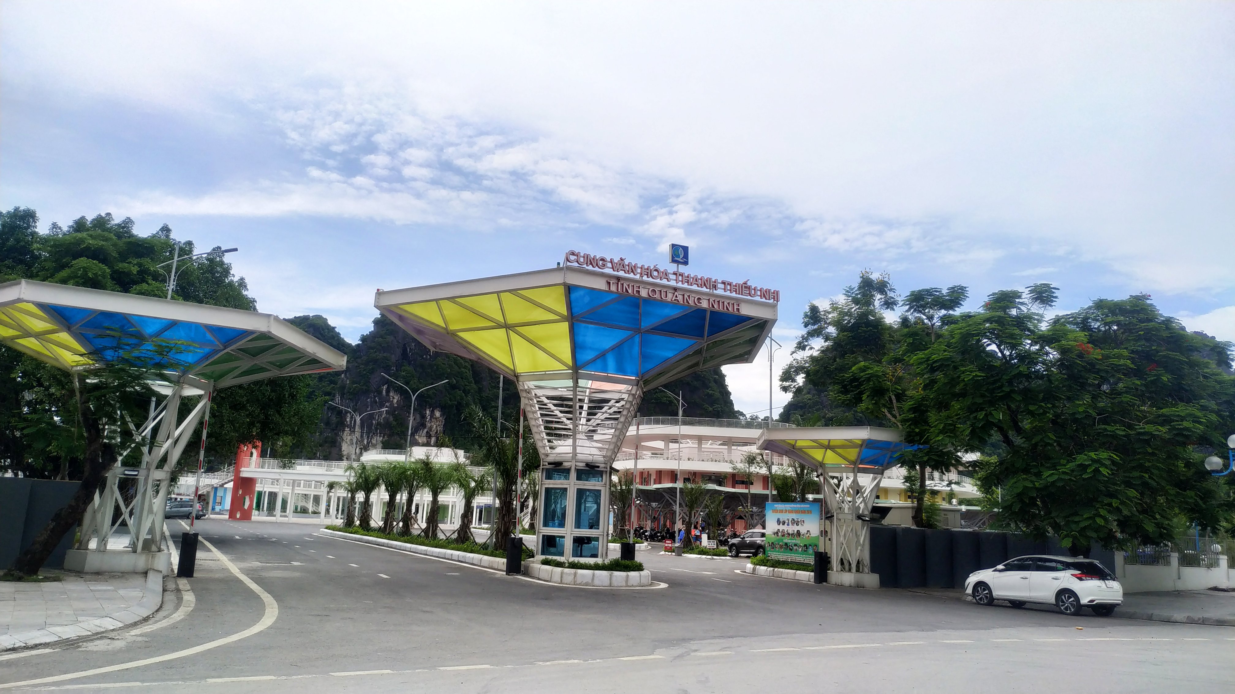 Hai nam sinh đuối nước tại bể bơi Cung văn hóa Thanh thiếu nhi Quảng Ninh