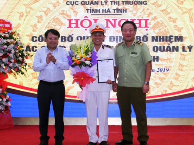 Bổ nhiệm Cục trưởng và cục phó Cục Quản lý thị trường Hà Tĩnh