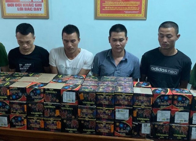 Nghệ An: Bắt giữ 4 đối tượng tàng trữ trái phép hơn 162 kg pháo