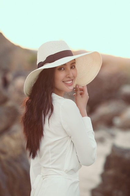Hoa hậu Tiểu Vy: Đại sứ hình ảnh cho Lễ hội hang động Quảng Bình-2019 - Hình 2